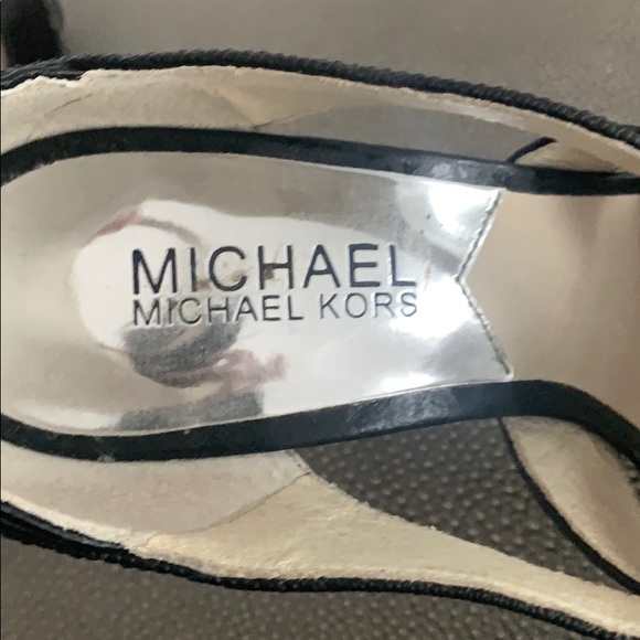 Michael Michael kors, platform, ankle strap. Sz 5 - Picture 10 of 12